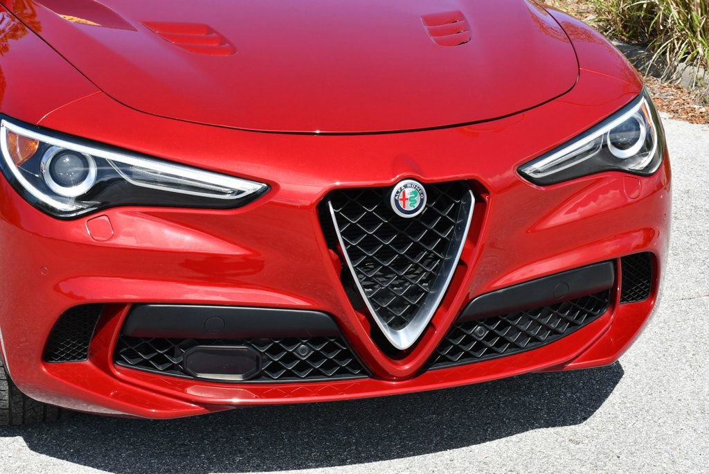 Used 2018 Alfa Romeo Stelvio Quadrifoglio w/ Driver Assist Dynamic Package image 41