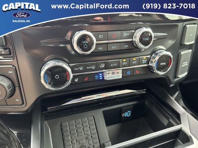 New 2026 Ford F250 Lariat w/ Black Appearance Package image 29