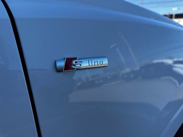 Certified 2025 Audi Q3 2.0T Premium w/ Convenience Package image 18