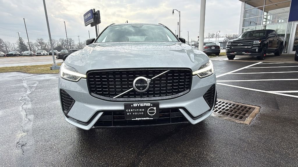 Certified 2025 Volvo XC60 B5 Plus image 33