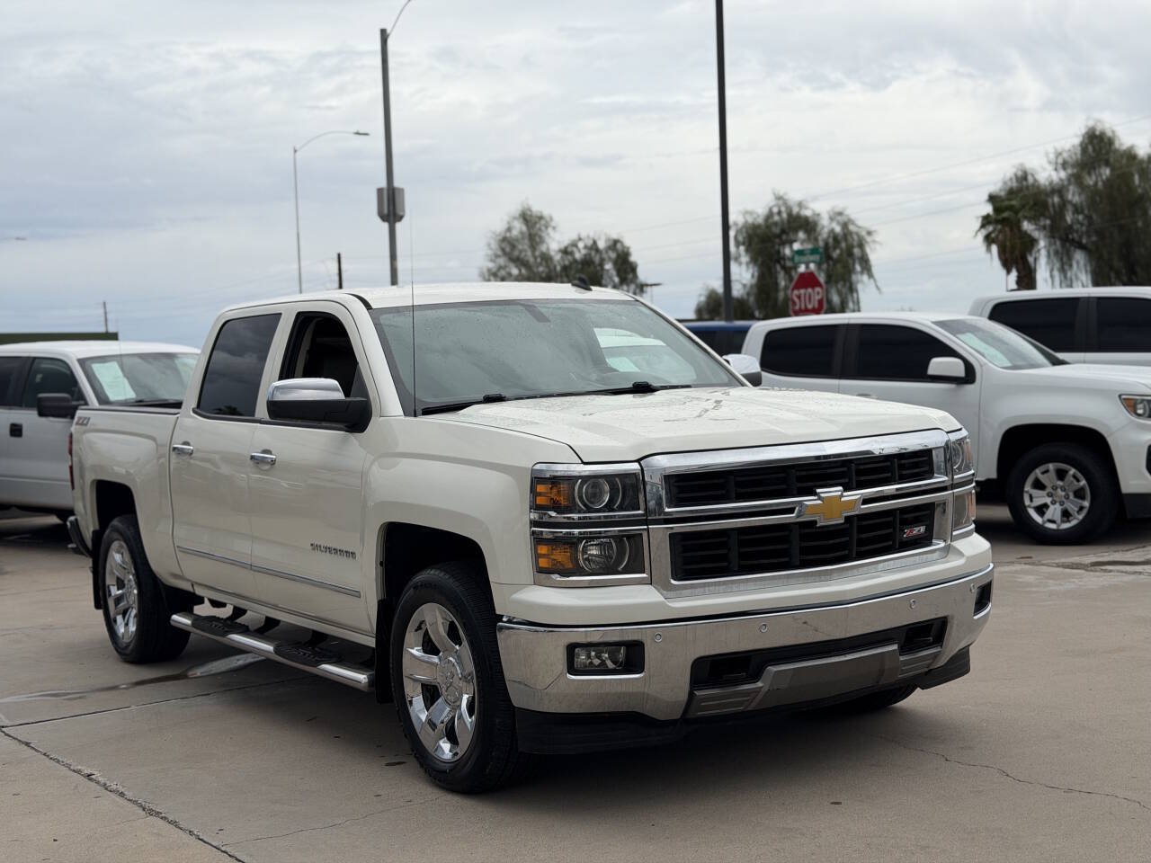 Used 2014 Chevrolet Silverado 1500 LTZ Z71 w/ LTZ Plus Package AWD/4WD image 2