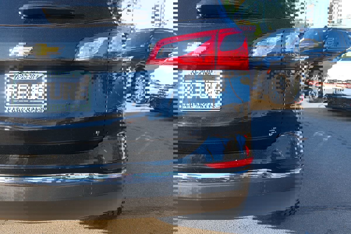 Used 2020 Chevrolet Equinox LT image 36