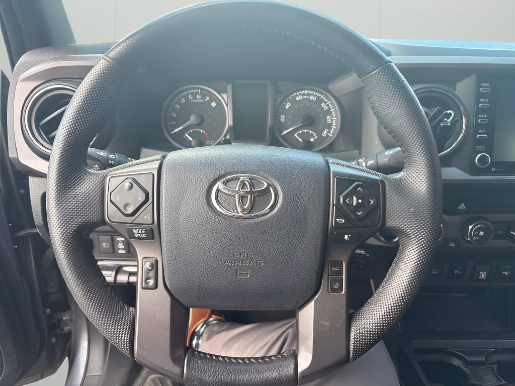 Used 2020 Toyota Tacoma TRD Off-Road w/ Technology Package AWD/4WD image 10