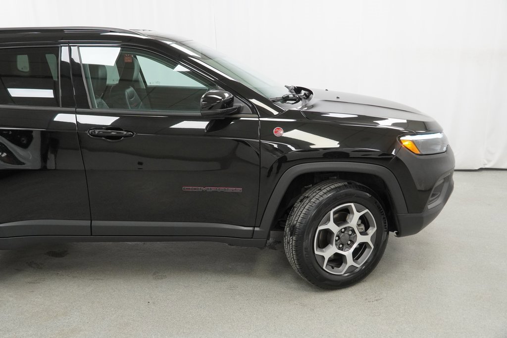 Certified 2022 Jeep Compass Trailhawk w/ Trailhawk Elite Group image 12