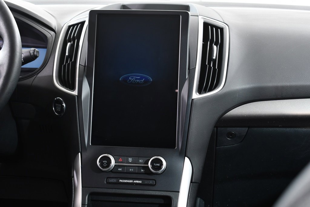 Used 2024 Ford Edge SEL w/ Convenience Package image 9