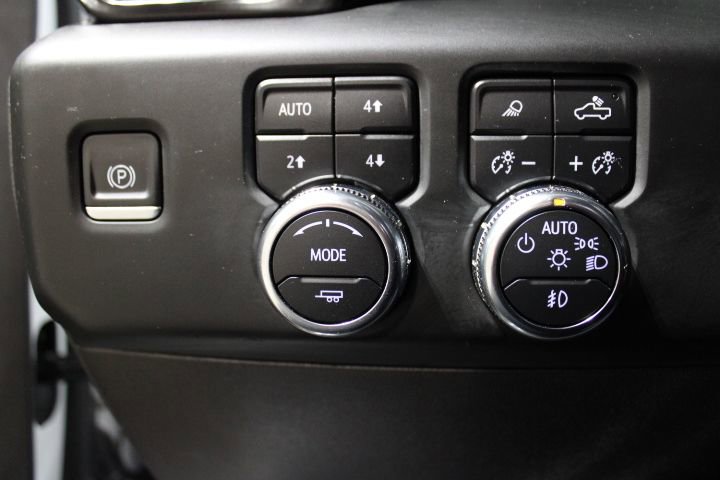 Certified 2024 GMC Sierra 1500 AT4 w/ Technology Package image 42