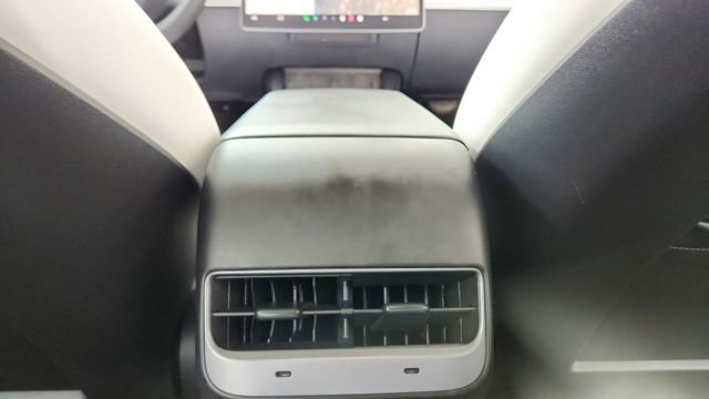 Used 2023 Tesla Model 3 Performance image 38