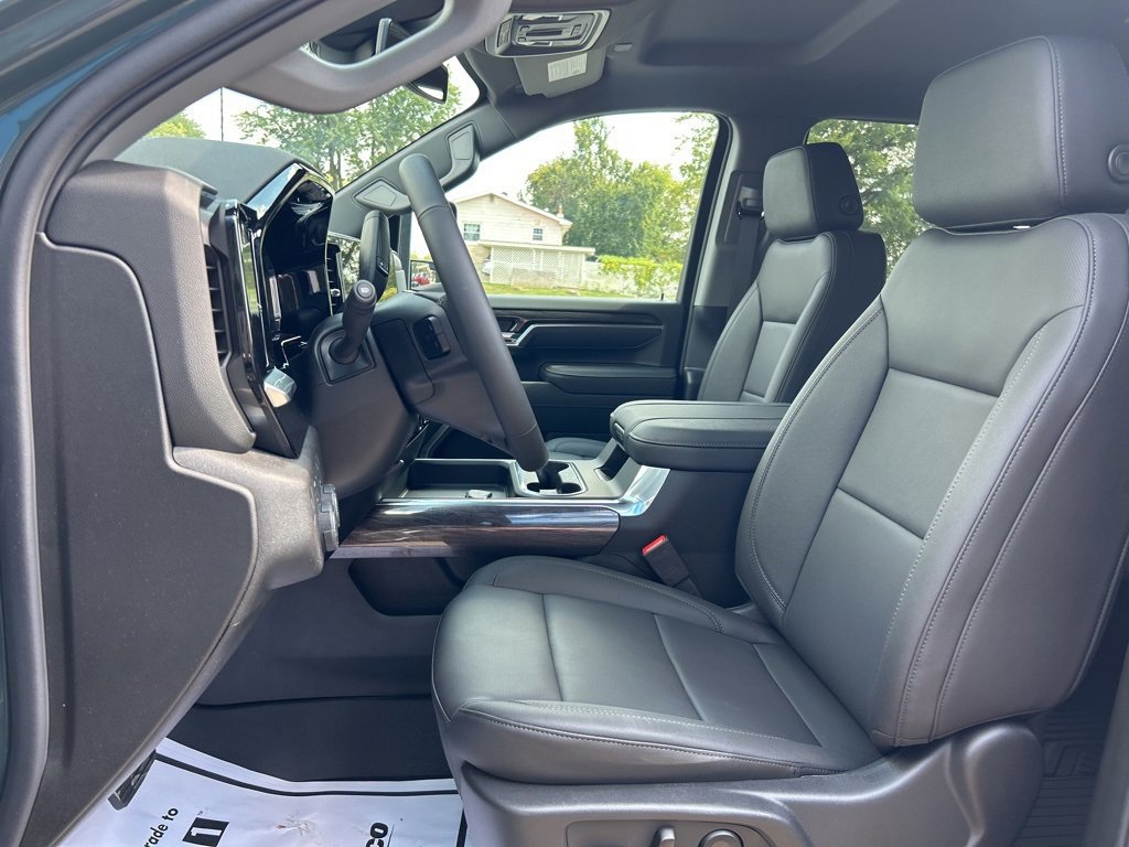 New 2026 Chevrolet Silverado 2500 LTZ w/ LTZ Convenience Package image 24