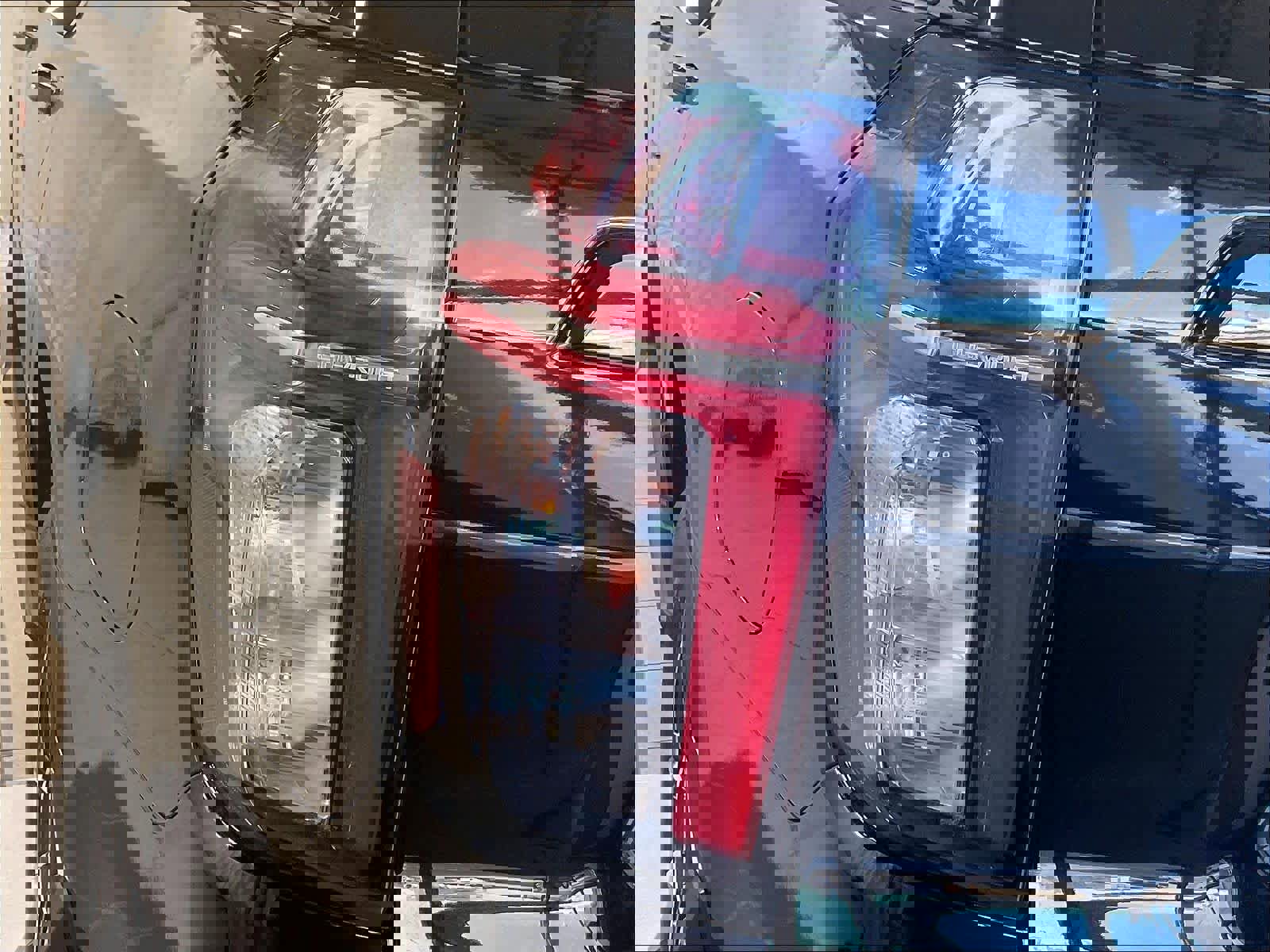 Used 2023 Chevrolet Tahoe RST image 35