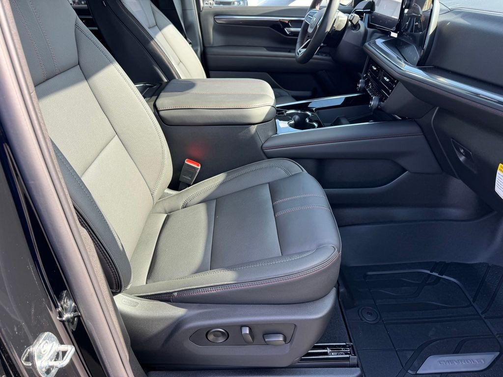 New 2026 Chevrolet Suburban RST w/ Adventure Package 2 - Box RWD image 9