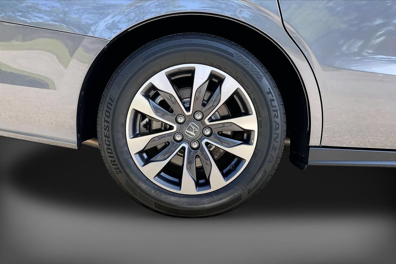 Used 2024 Honda Odyssey EX-L image 36
