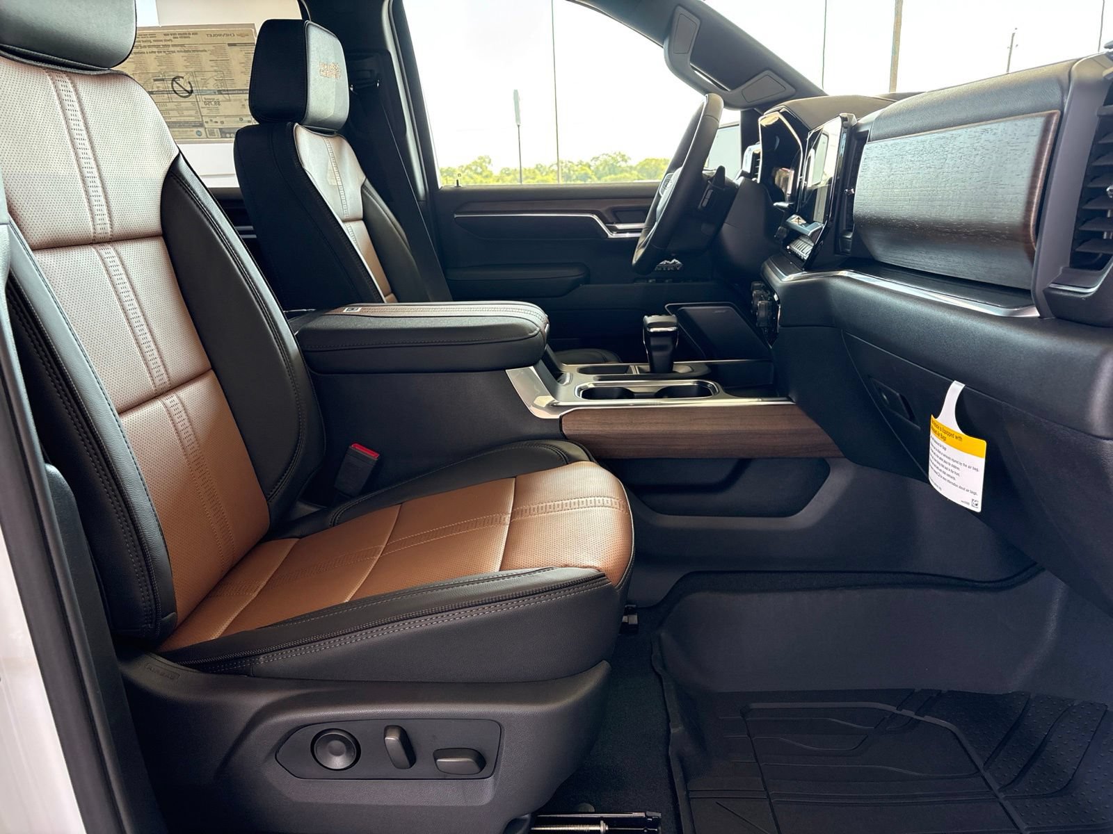 New 2026 Chevrolet Silverado 1500 High Country w/ High Country Premium Package AWD/4WD image 22