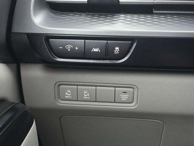 Certified 2022 Kia Carnival LX image 29