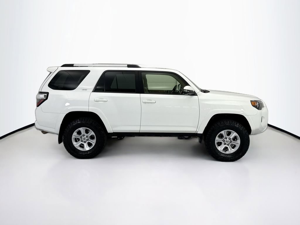 Used 2022 Toyota 4Runner SR5 Premium w/ Moonroof Package AWD/4WD image 4