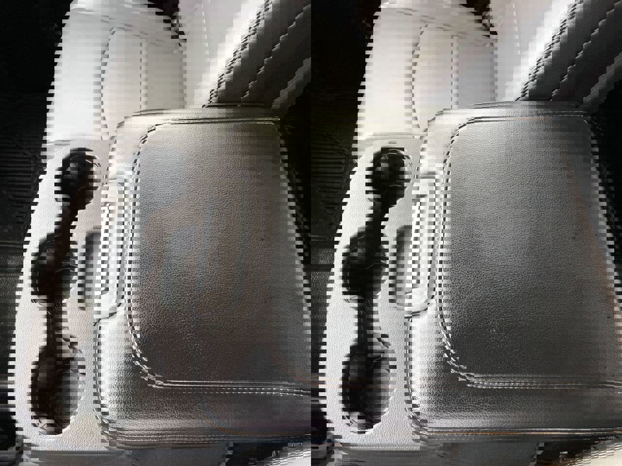 Used 2023 RAM 2500 Tradesman w/ Chrome Appearance Group image 17