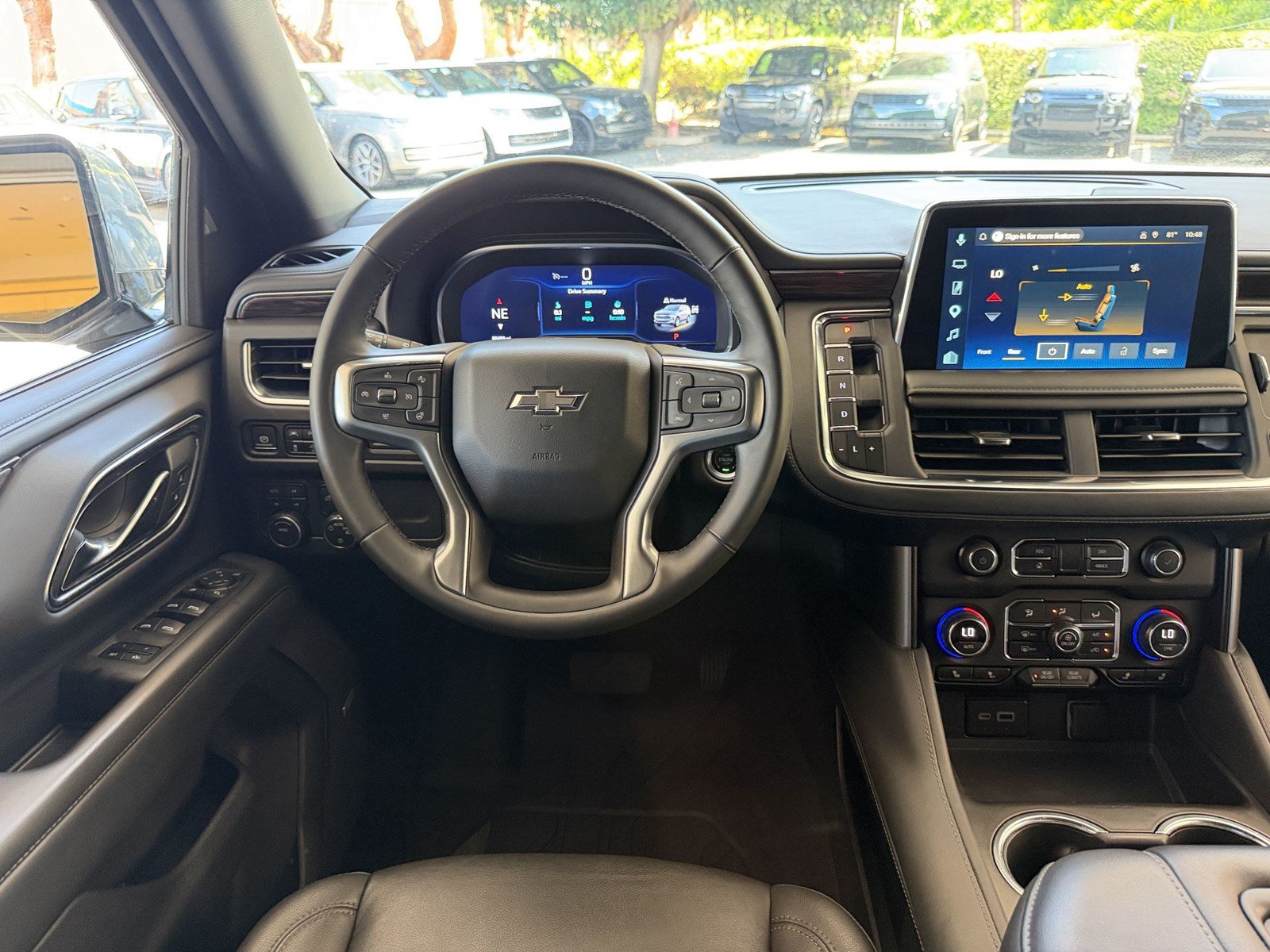 Used 2024 Chevrolet Tahoe Z71 w/ Luxury Package AWD/4WD image 29