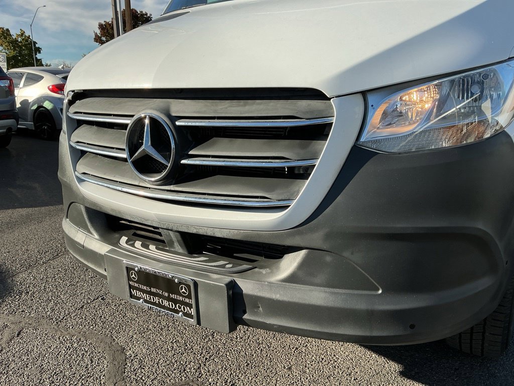 Used 2019 Mercedes-Benz Sprinter 144 image 11
