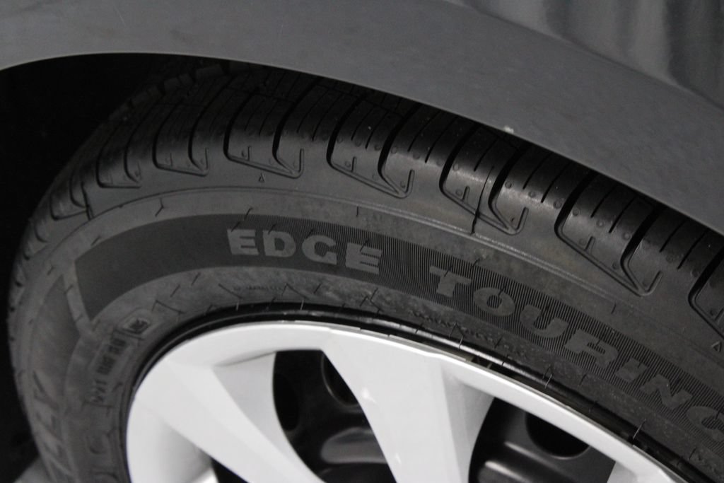 Used 2024 Toyota Corolla LE FWD image 16