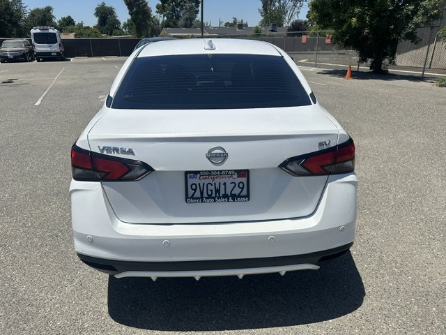Used 2024 Nissan Versa SV FWD image 9
