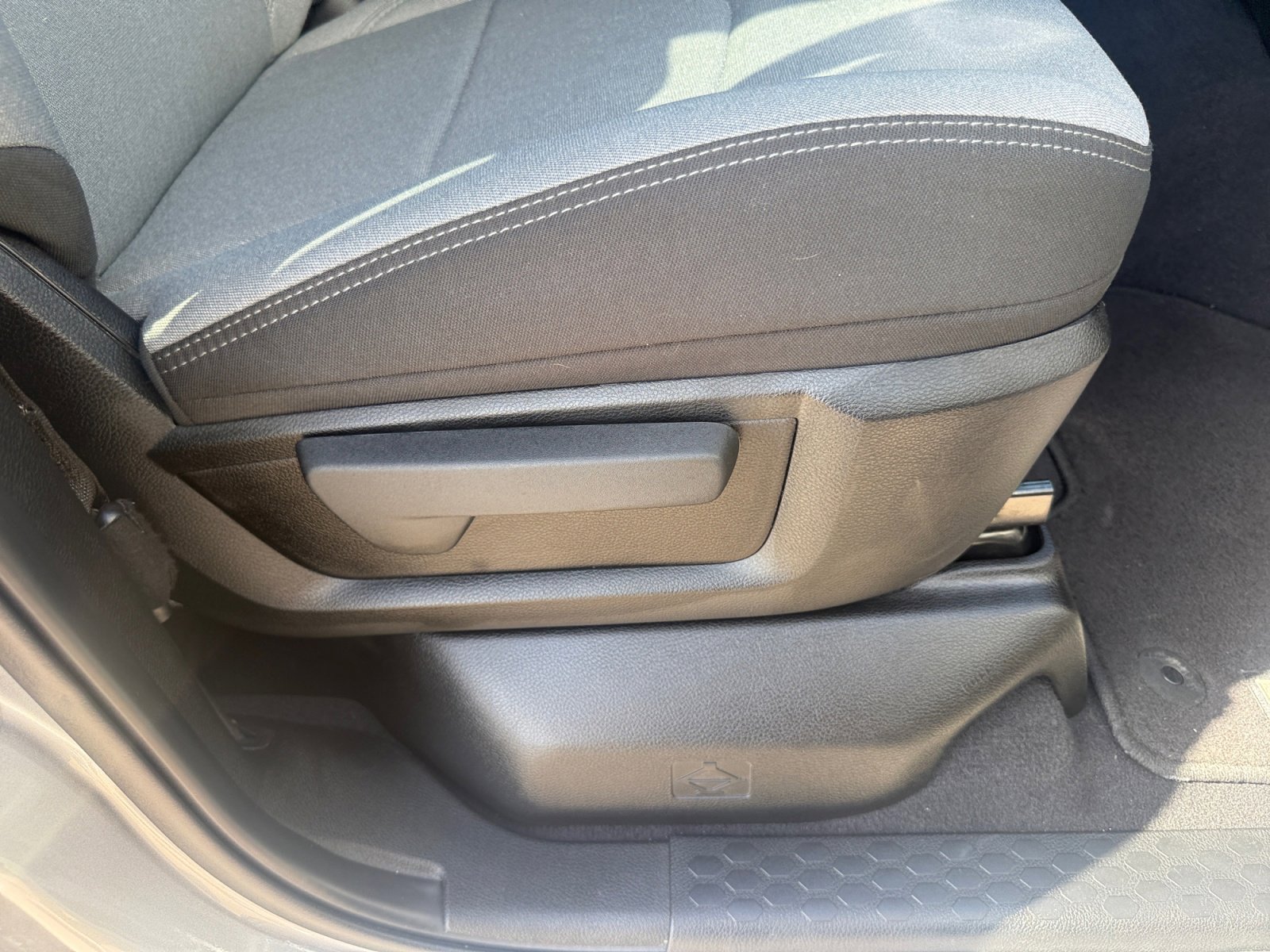 Used 2024 RAM 2500 Big Horn w/ Bed Utility Group image 31