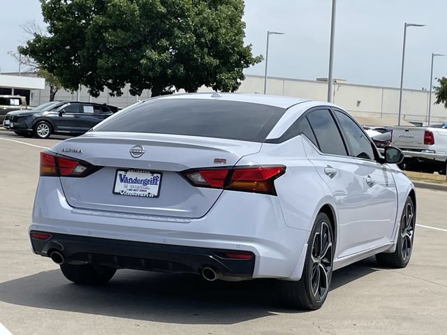 Used 2023 Nissan Altima 2.5 SR w/ SR Premium Package FWD image 4