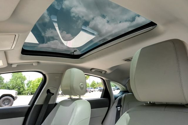 Used 2016 Jaguar XF Prestige RWD image 5