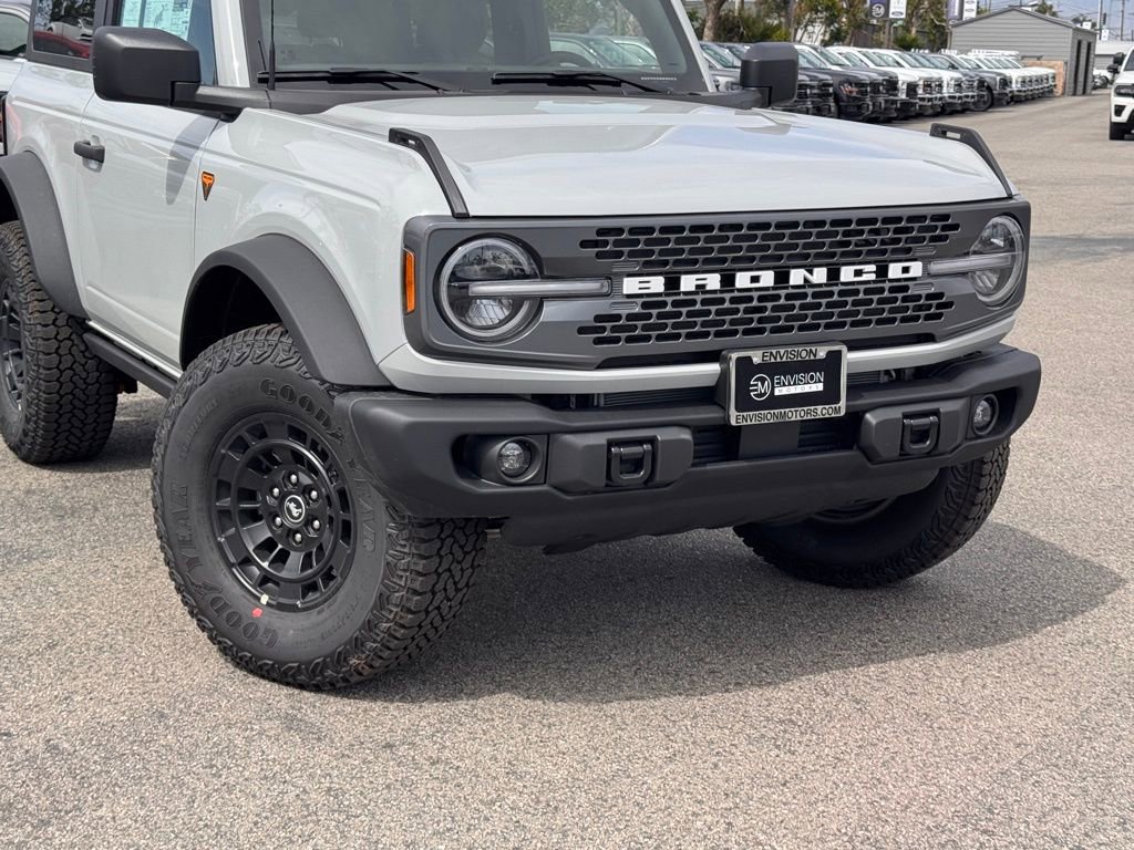 New 2026 Ford Bronco Badlands w/ Sasquatch Package image 3