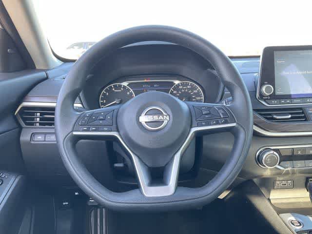 Used 2024 Nissan Altima 2.5 SV FWD image 20