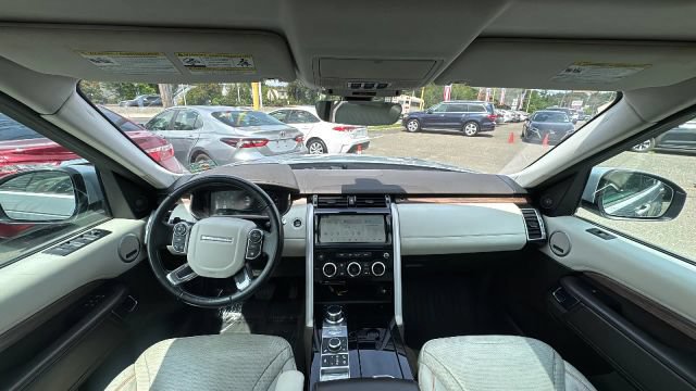 Used 2018 Land Rover Discovery HSE Luxury AWD/4WD image 34