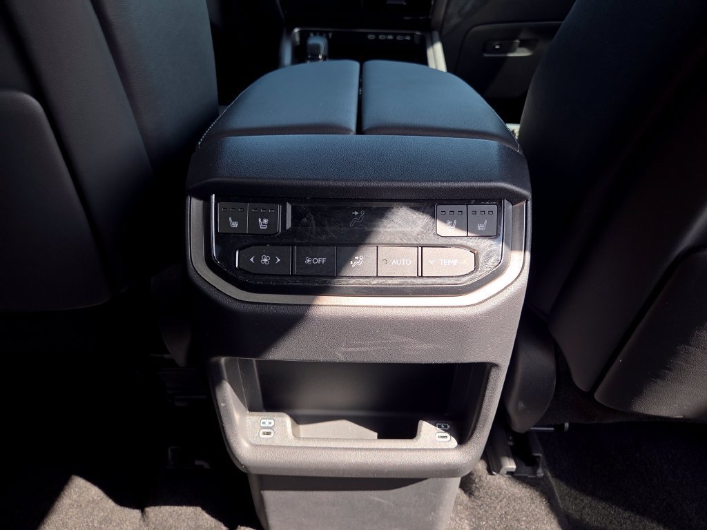 Used 2026 Lexus TX 350 AWD w/ Technology Package image 34