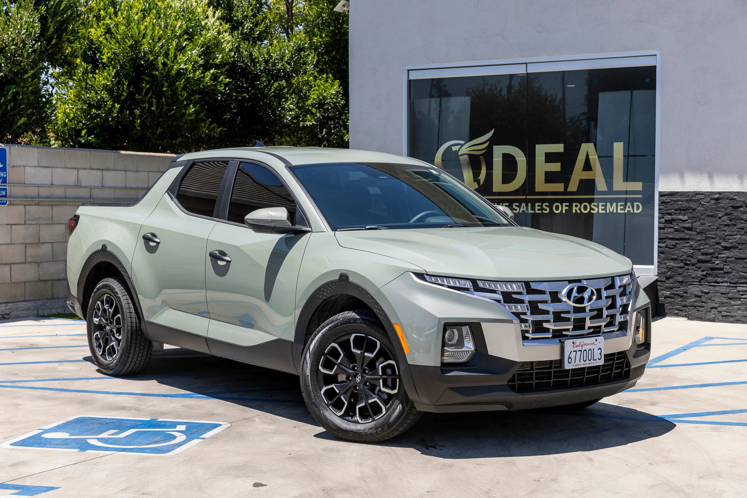 Used 2022 Hyundai Santa Cruz SEL AWD/4WD image 2