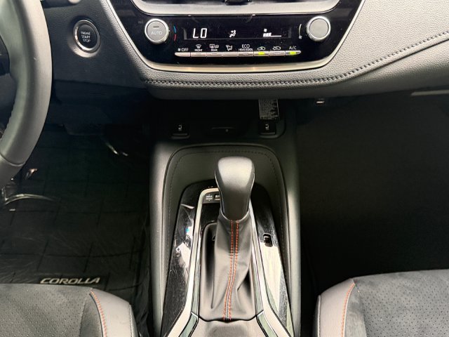 Used 2026 Toyota Corolla SE FWD image 12