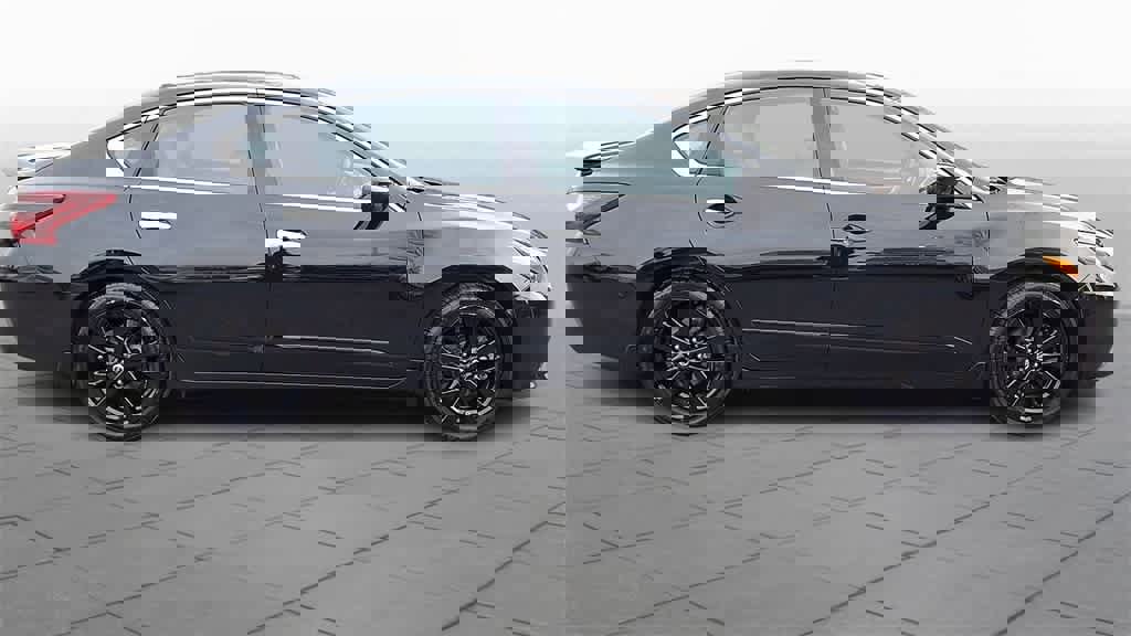 Used 2018 Nissan Altima 2.5 SR w/ SR Midnight Edition image 9