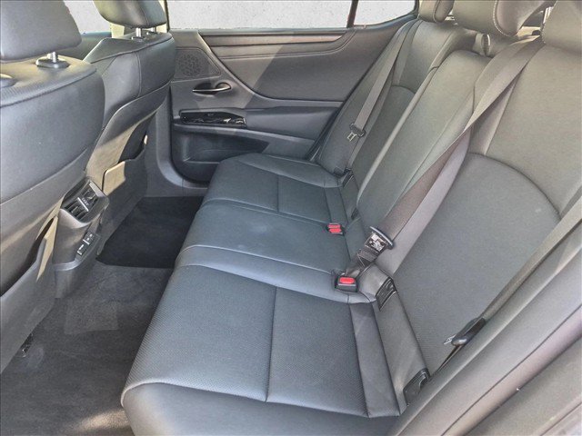 Used 2025 Lexus ES 300h w/ Premium Package FWD image 20
