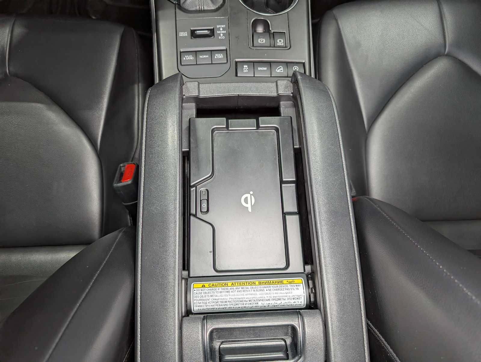 Used 2021 Toyota Highlander XLE AWD/4WD image 22