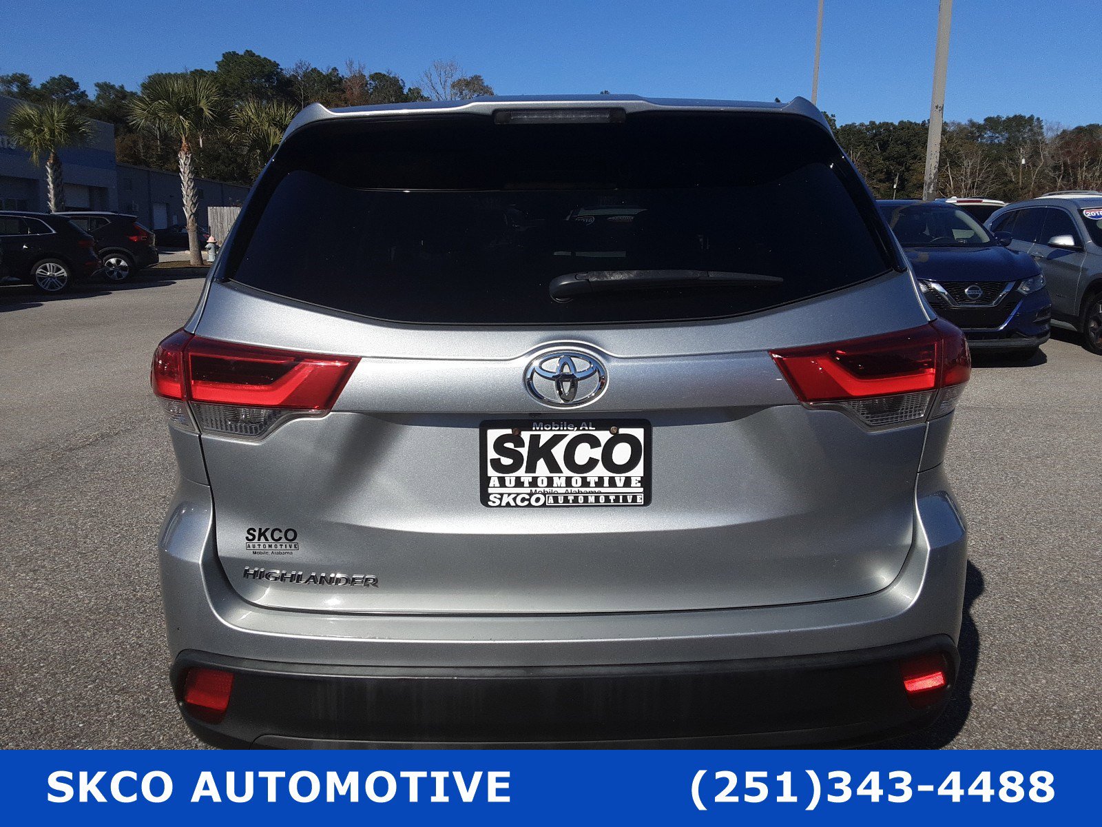 Used 2019 Toyota Highlander LE FWD image 4