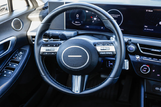 Certified 2025 Hyundai Sonata SEL FWD image 16