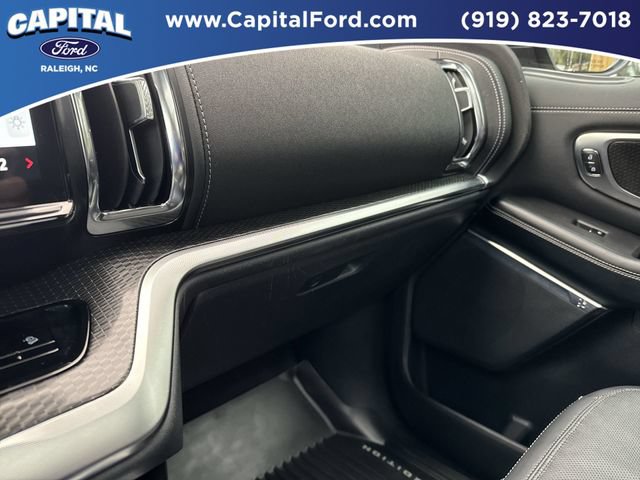 Certified 2025 Ford Expedition Max Platinum w/ Stealth Performance Package AWD/4WD image 27
