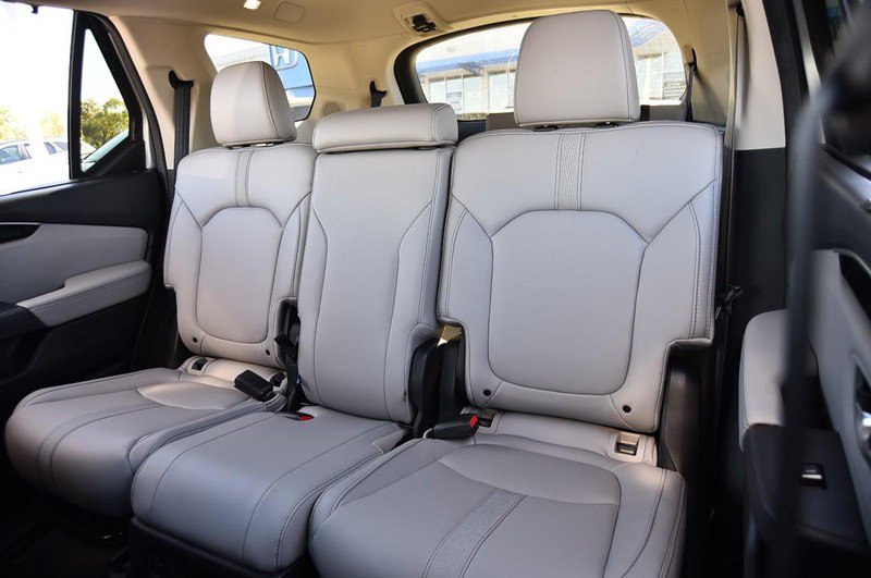 New 2025 Honda Pilot Touring image 25