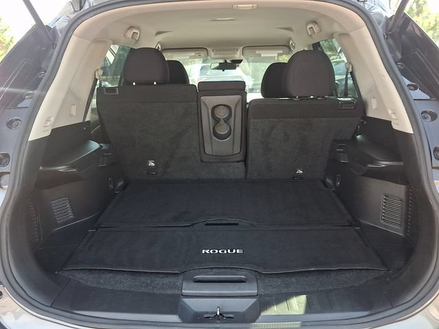 Used 2020 Nissan Rogue S FWD image 28