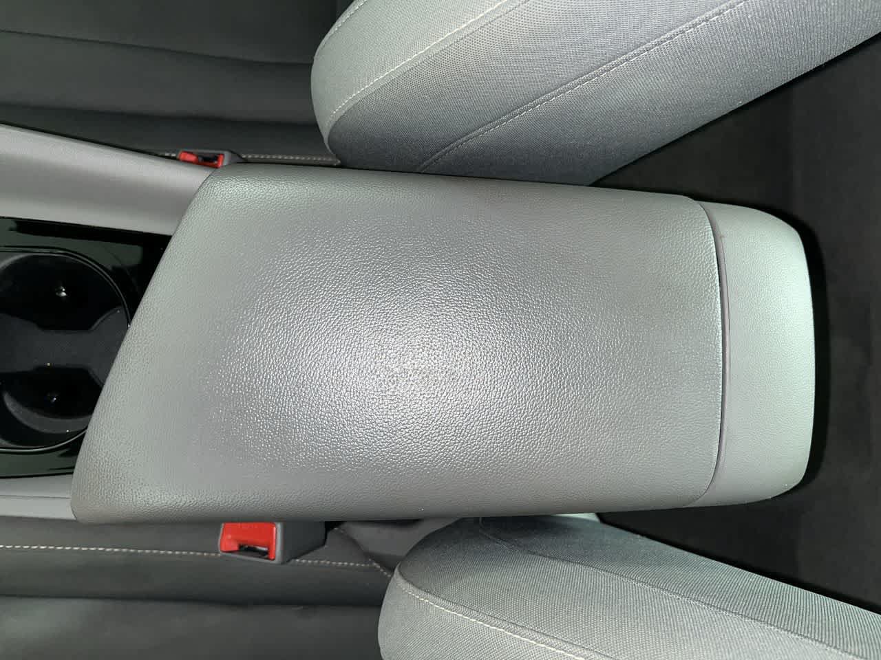 Used 2025 Hyundai Elantra SEL FWD image 23