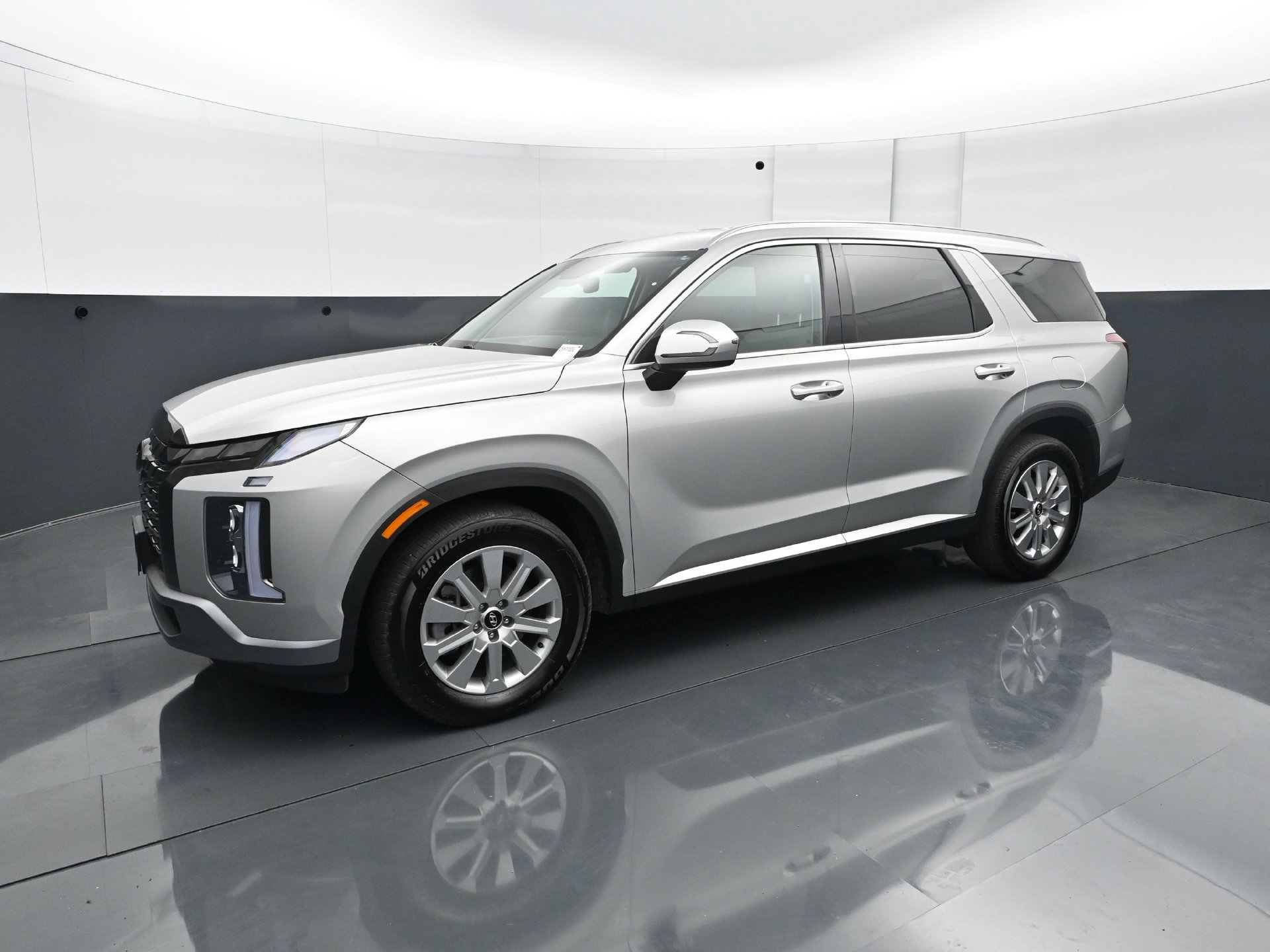 Used 2024 Hyundai Palisade SEL AWD/4WD image 2
