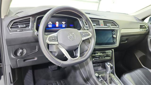 Used 2024 Volkswagen Tiguan SE FWD image 18