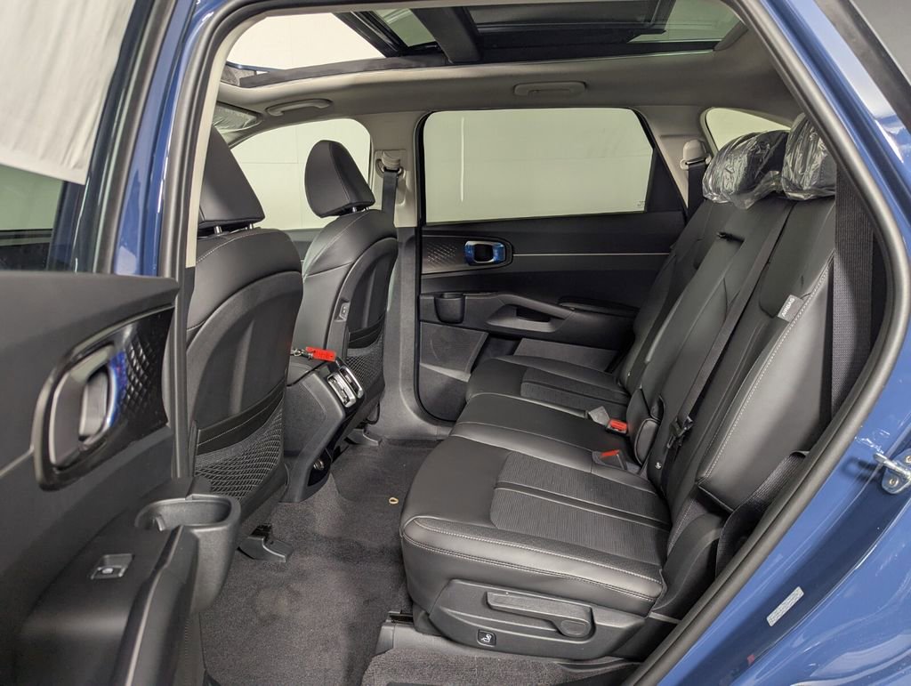 New 2026 Kia Sorento S w/ S Panoramic Sunroof Package FWD image 23