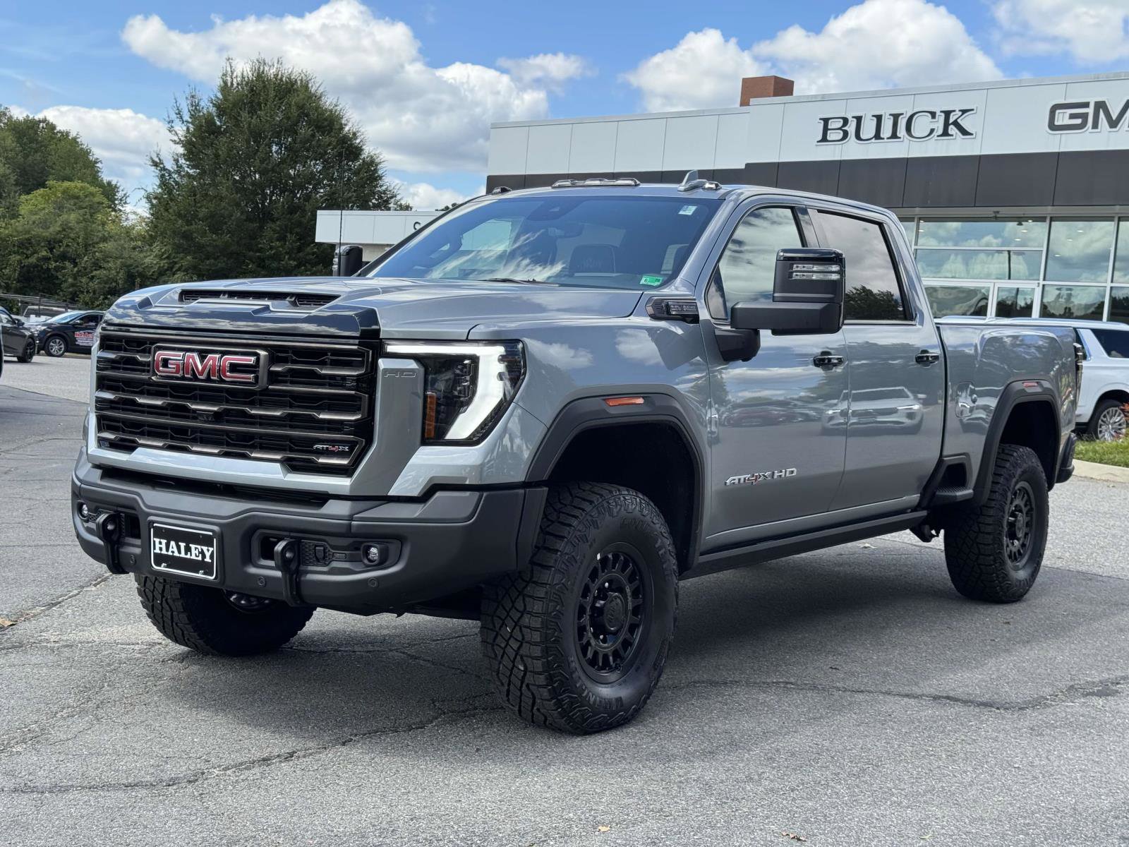 New 2025 GMC Sierra 2500 AT4X w/ AT4X AEV Edition image 24