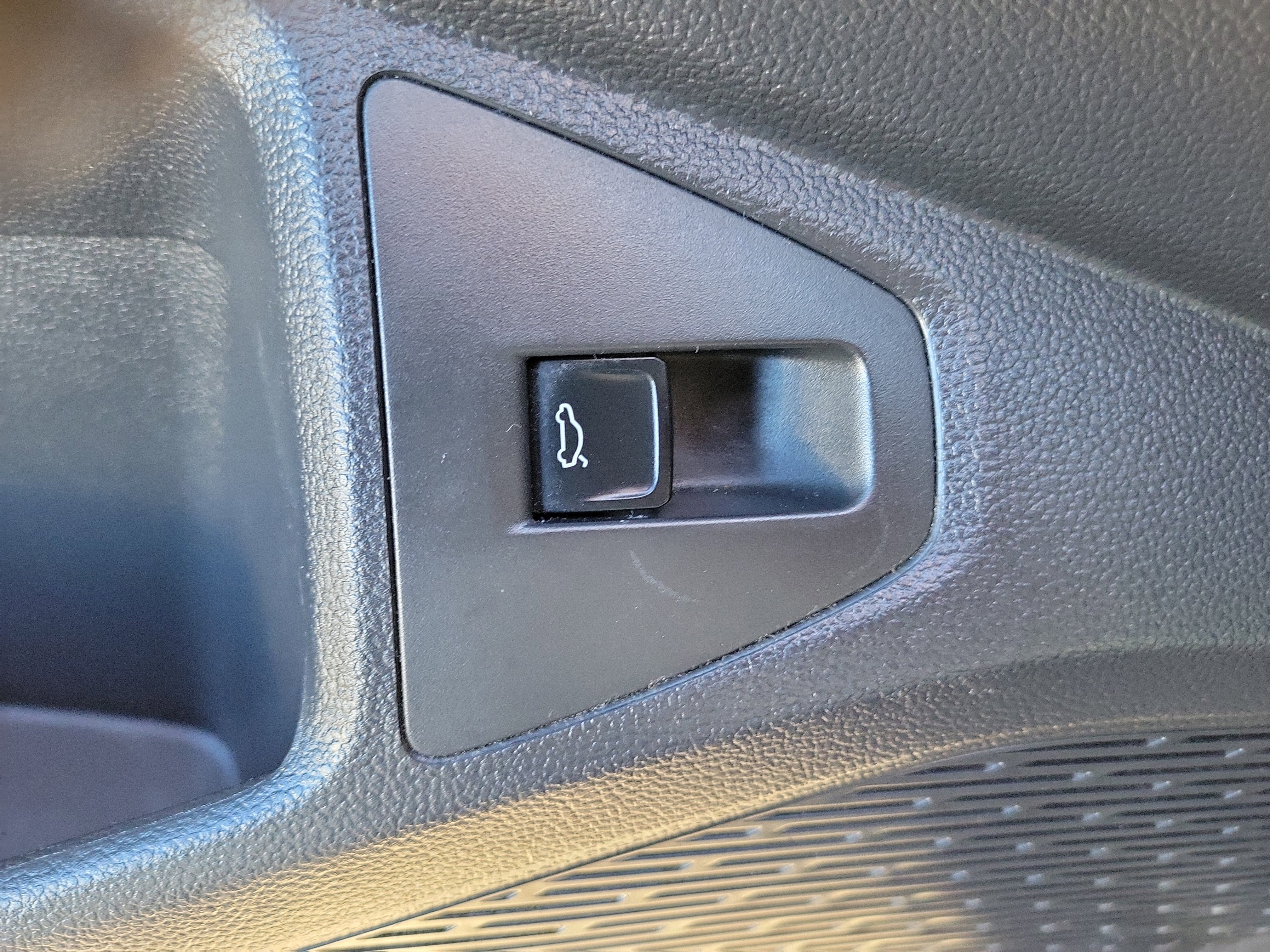 Used 2020 Volkswagen Jetta SE image 21