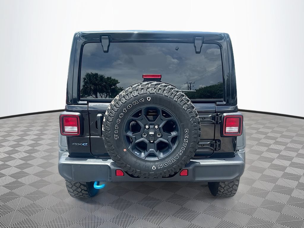 Used 2023 Jeep Wrangler Unlimited w/ Sun & Screen Package AWD/4WD image 7