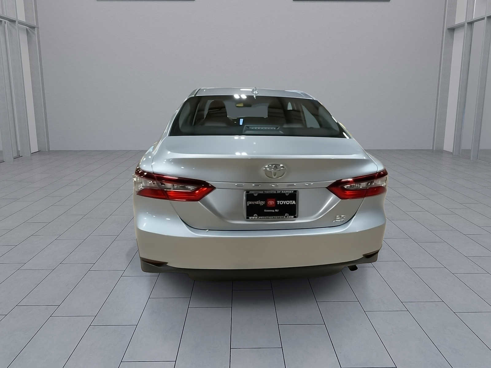 Used 2021 Toyota Camry LE image 7