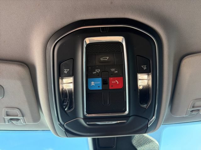 Used 2021 Jeep Grand Cherokee L Limited RWD image 12