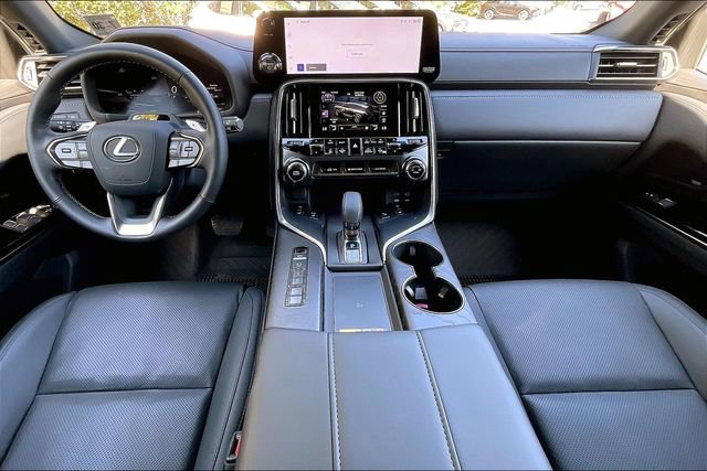 Used 2025 Lexus LX 700h Overtrail w/ Accessory Package (Z1) AWD/4WD image 7